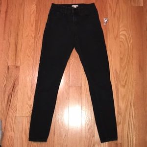Black skinny jeans